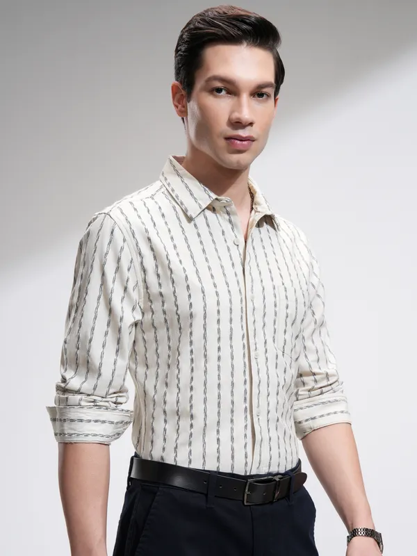 Highlander Men Cream Striped Slim Fit Casual Shirt
