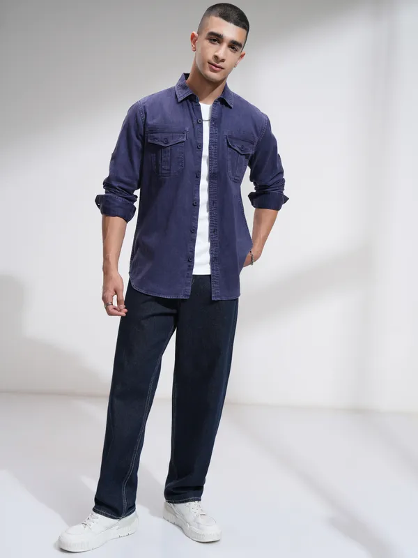 Highlander Men Blue Solid Slim Fit Casual Shirt