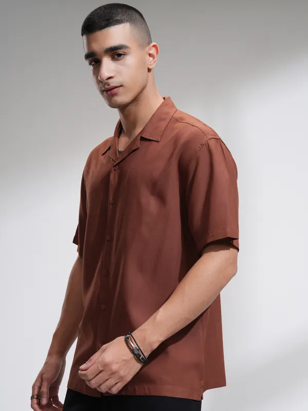 Highlander Men Rust Printed Relaxed Fit Casual Shirt