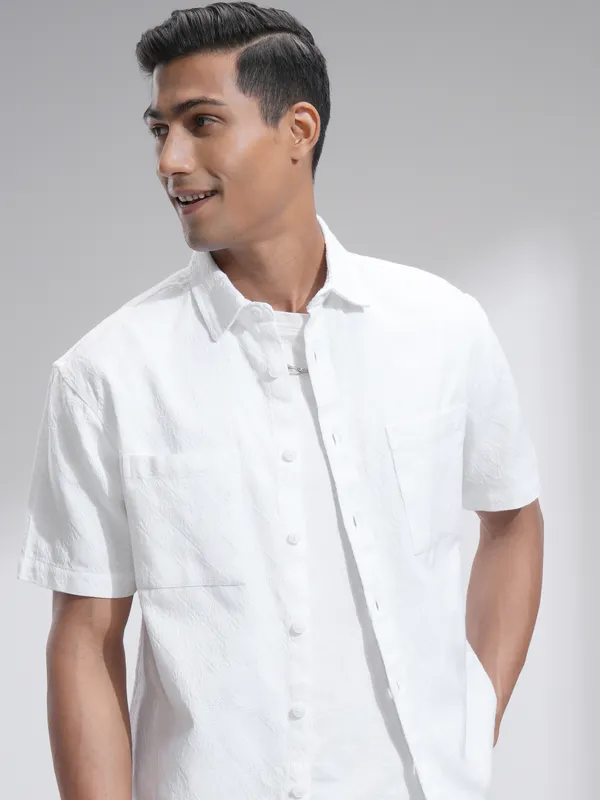 Highlander Men White Textured Relaxed Fit Casual Shirt