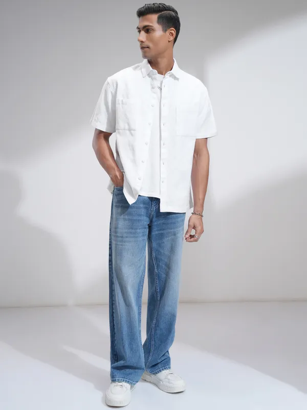 Highlander Men White Textured Relaxed Fit Casual Shirt