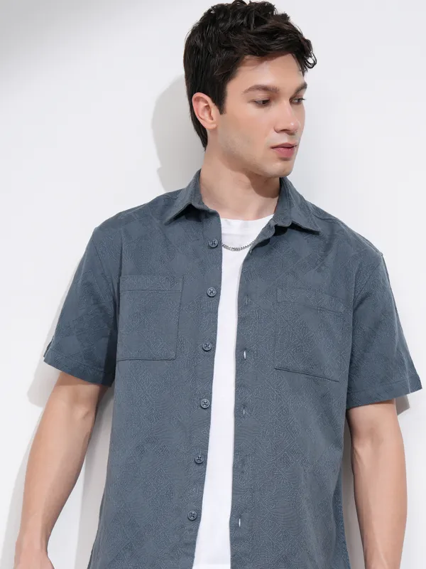 Men Relaxed Fit Casual Shirt