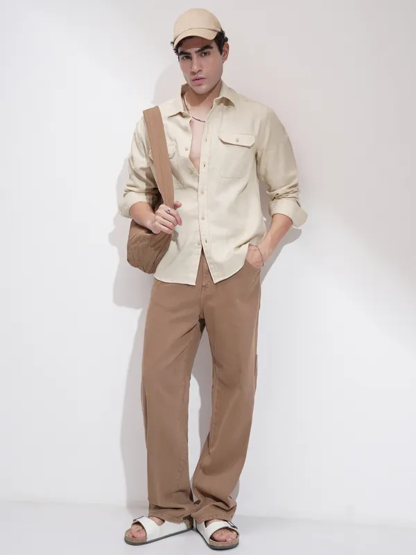 Highlander Men Cream Self Design Relaxed Fit Casual Shirt