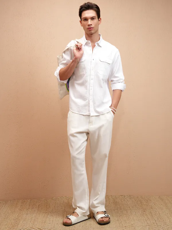 Highlander Men White Self Design Relaxed Fit Casual Shirt