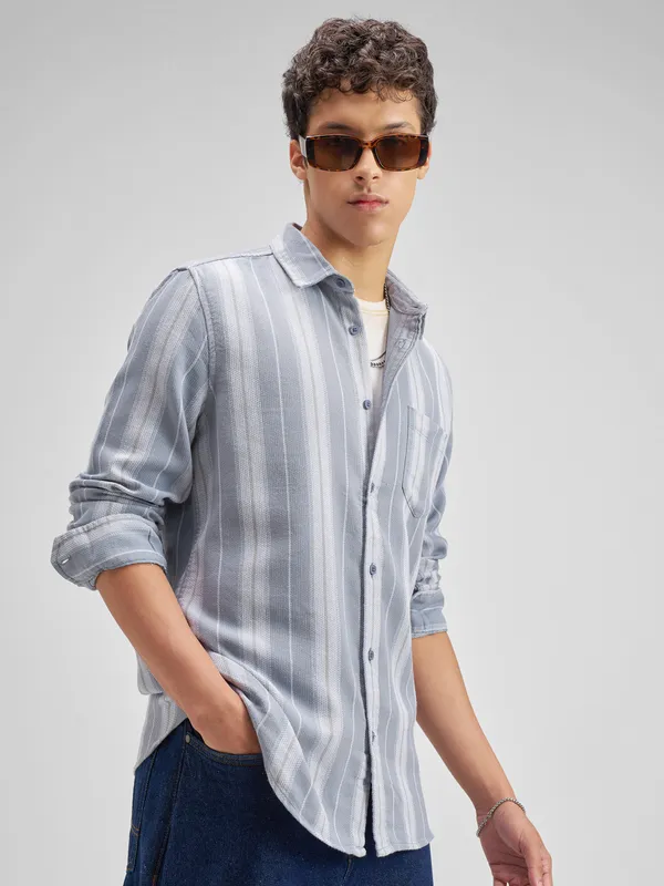 Highlander Men Blue Striped Regular Fit Casual Shirt