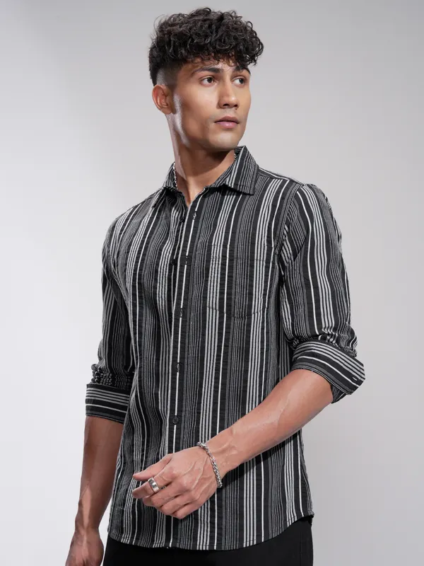Highlander Men Black Striped Slim Fit Casual Shirt