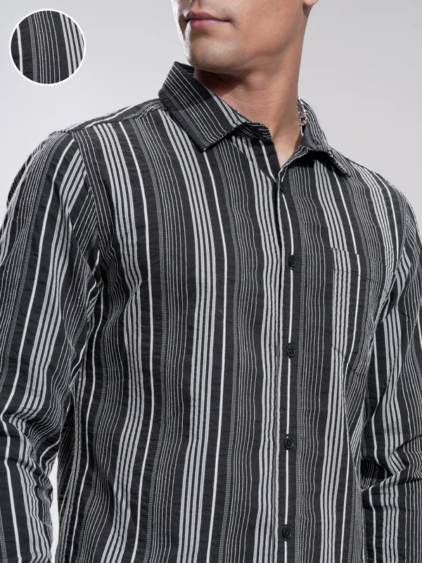 Highlander Men Black Striped Slim Fit Casual Shirt