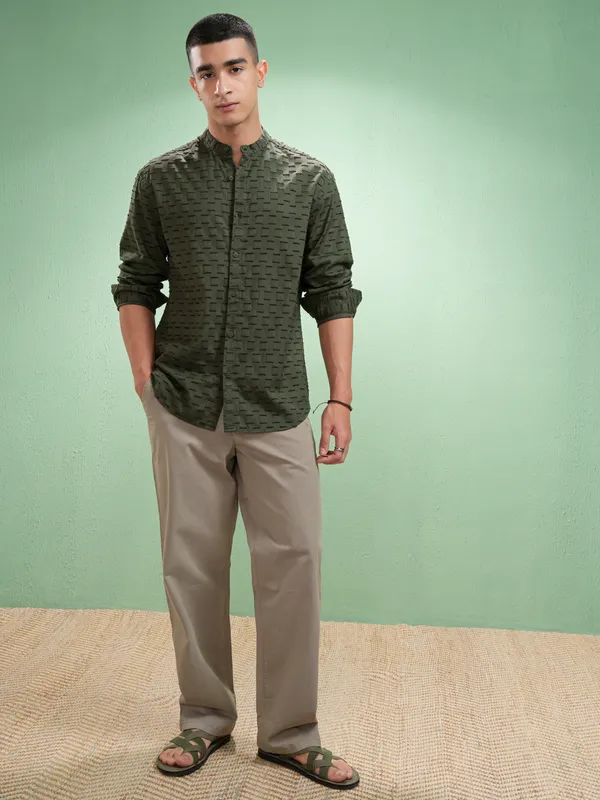 Highlander Men Olive Self Design Relaxed Fit Casual Shirt