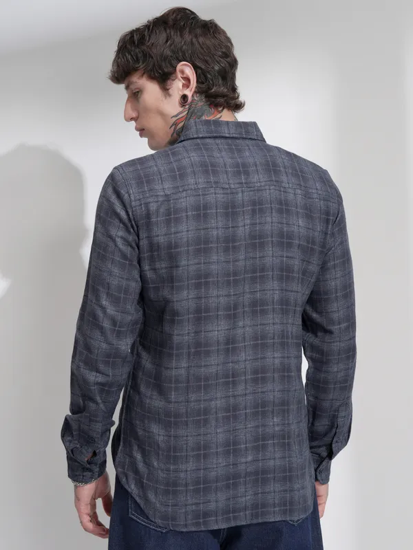 Highlander Men Navy Blue Checked Slim Fit Casual Shirt