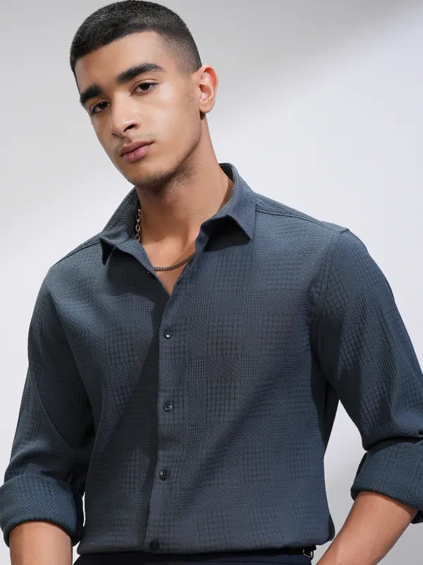Highlander Men Blue Textured Slim Fit Casual Shirt