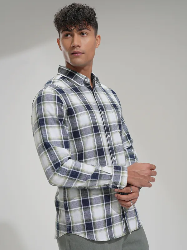 Highlander Men Green Checked Slim Fit Casual Shirt