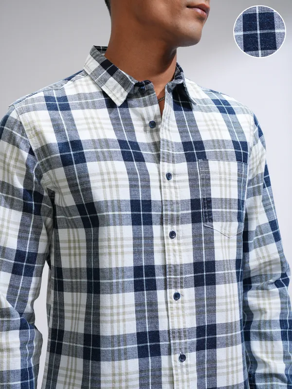 Highlander Men Blue Checked Slim Fit Casual Shirt