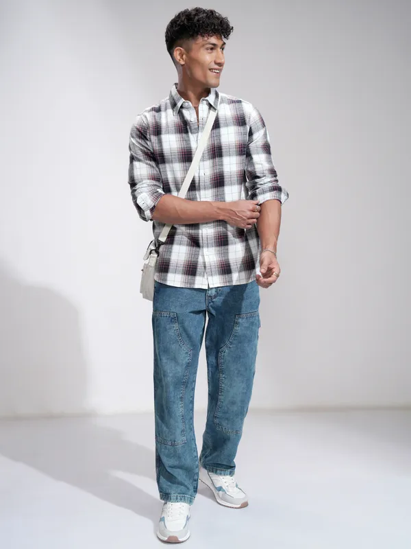 Highlander Men Maroon Checked Slim Fit Casual Shirt
