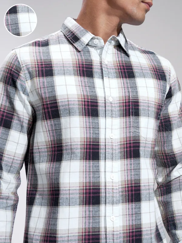Highlander Men Maroon Checked Slim Fit Casual Shirt
