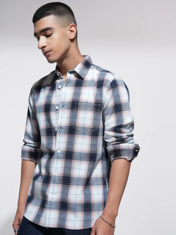 Highlander Men Peach Checked Slim Fit Casual Shirt