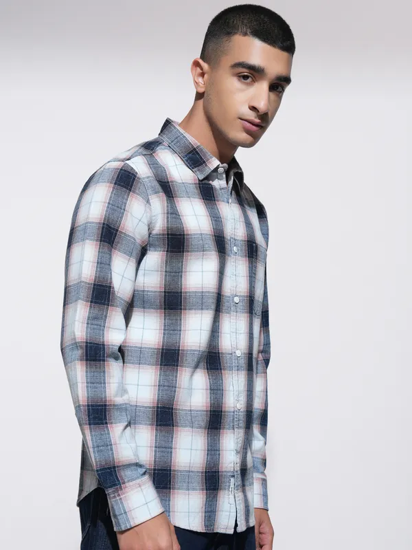 Highlander Men Peach Checked Slim Fit Casual Shirt