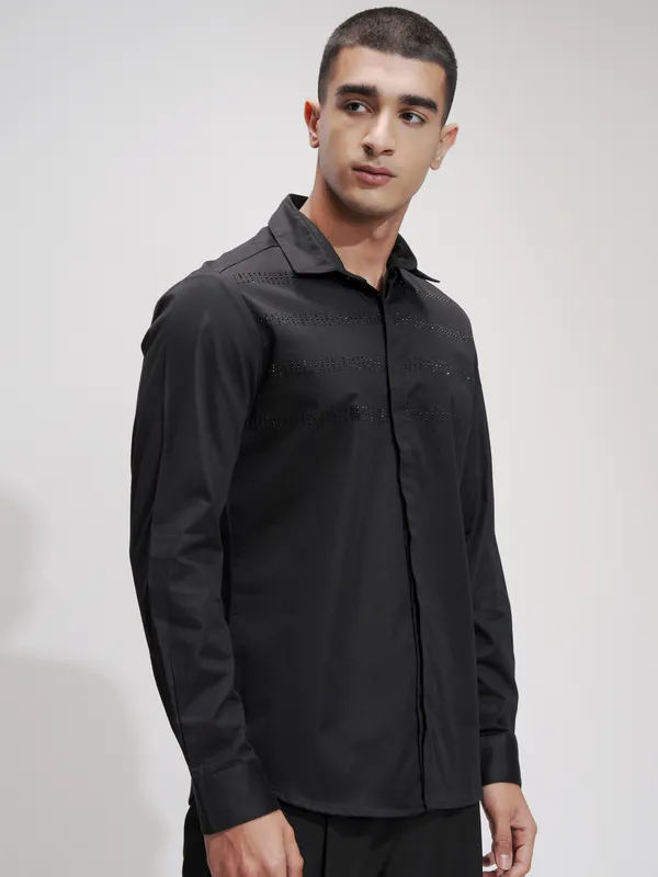 Highlander Men Black Self Design Slim Fit Casual Shirt