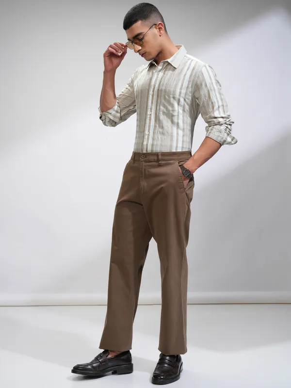 Highlander Men White Striped Slim Fit Casual Shirt