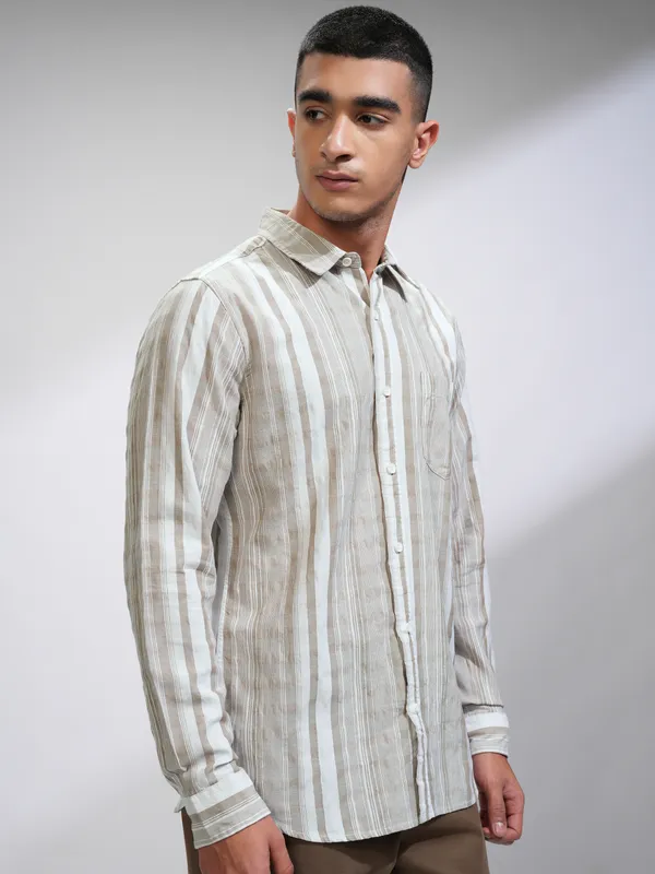 Highlander Men White Striped Slim Fit Casual Shirt