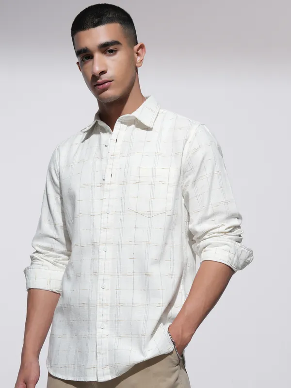 Highlander Men White Checked Slim Fit Casual Shirt