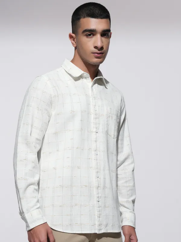 Highlander Men White Checked Slim Fit Casual Shirt