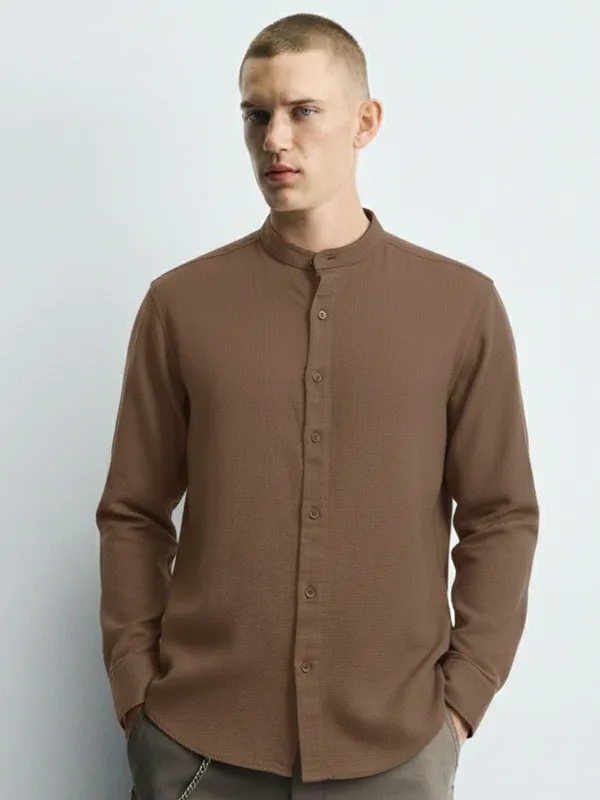 Highlander Men Coffee Brown Self Design Relaxed Fit Casual Shirt