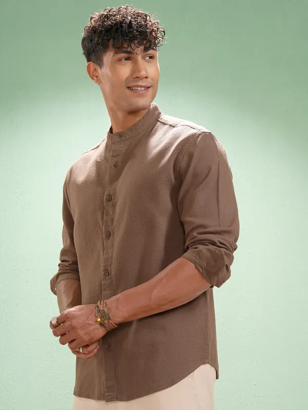 Highlander Men Coffee Brown Self Design Relaxed Fit Casual Shirt