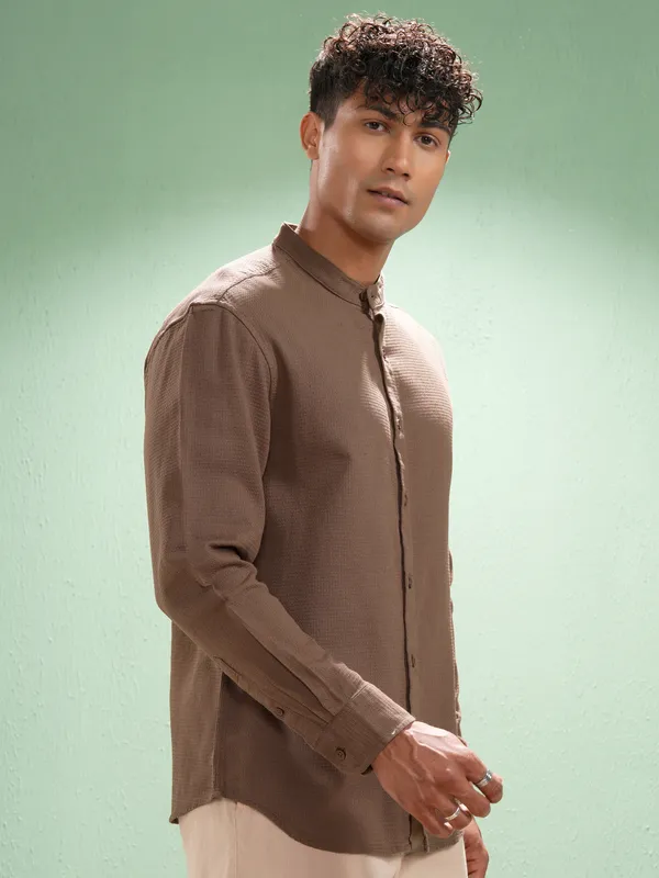 Highlander Men Coffee Brown Self Design Relaxed Fit Casual Shirt