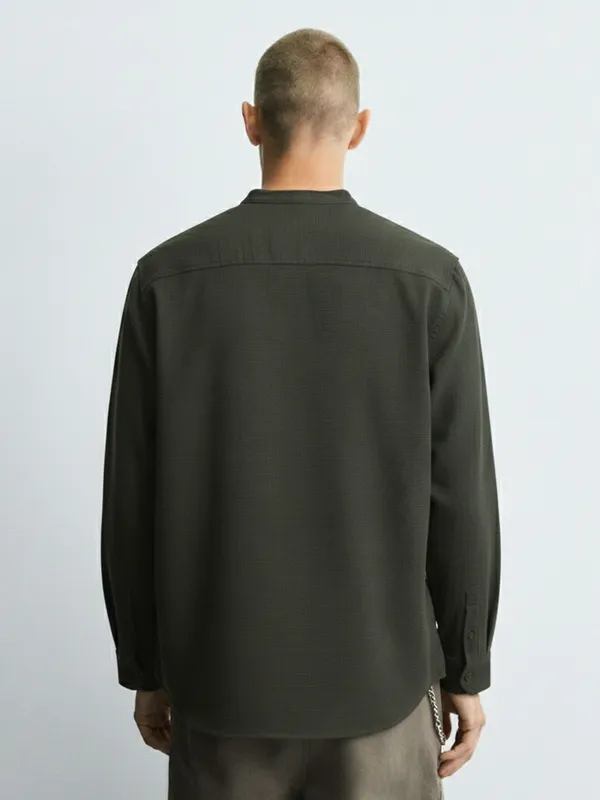 Highlander Men Green Self Design Relaxed Fit Casual Shirt