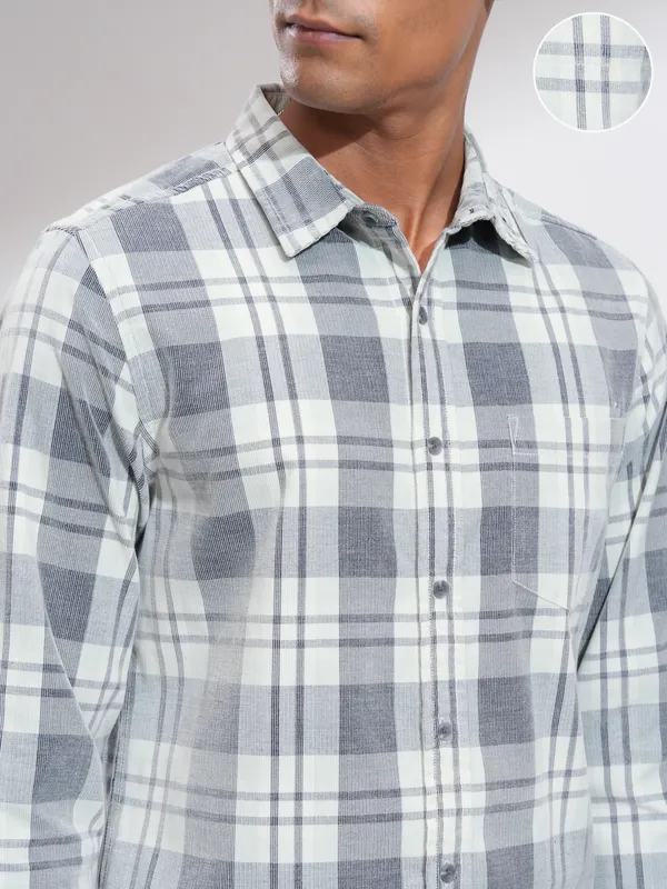 Highlander Men Green Checked Slim Fit Casual Shirt