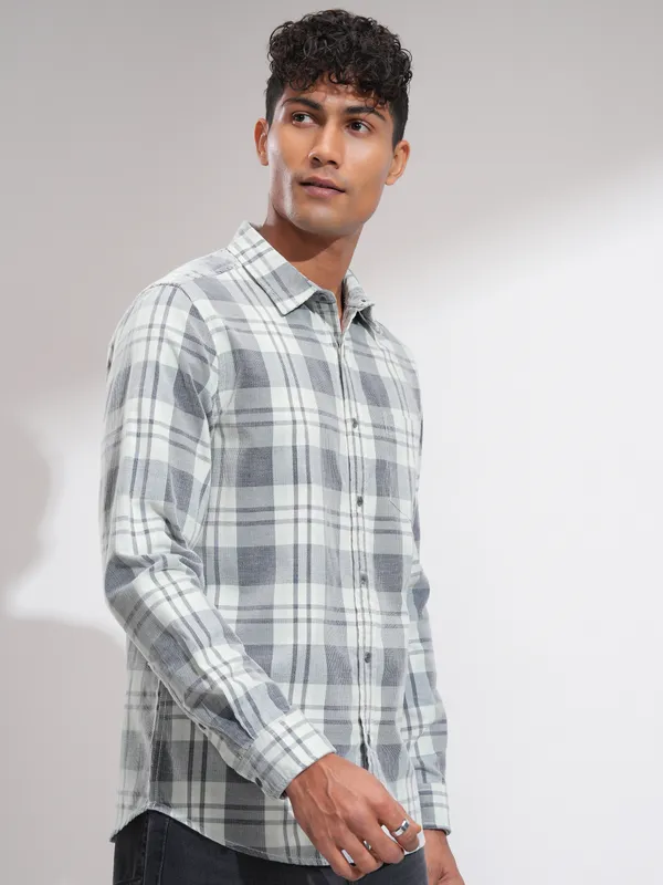 Highlander Men Green Checked Slim Fit Casual Shirt