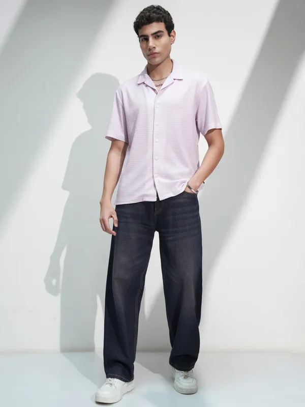 Highlander Men Mauve Self Design Relaxed Fit Casual Shirt