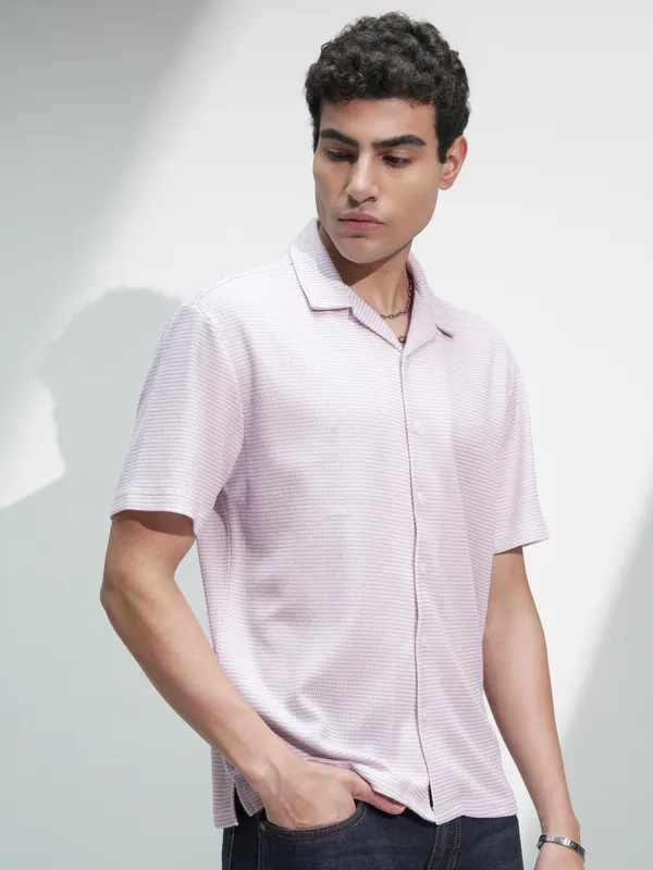 Highlander Men Mauve Self Design Relaxed Fit Casual Shirt