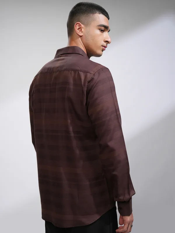 Highlander Men Coffee Brown Striped Slim Fit Casual Shirt