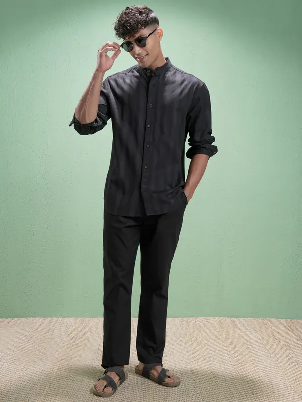 Highlander Men Black Striped Relaxed Fit Casual Shirt
