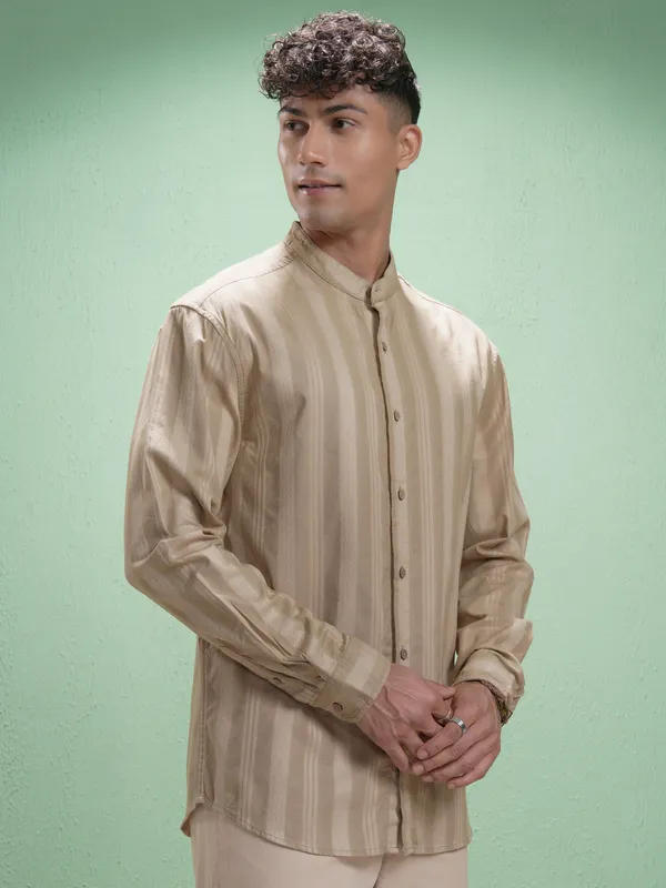 Highlander Men Beige Striped Relaxed Fit Casual Shirt