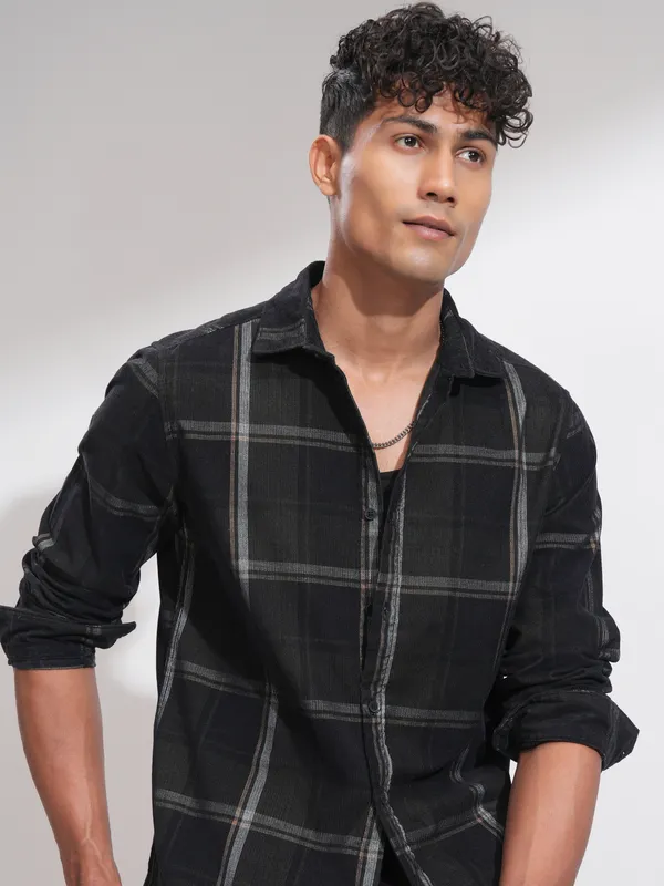 Men Slim Fit Casual Shirt