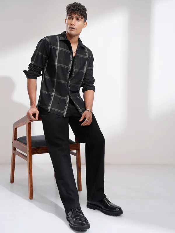 Men Slim Fit Casual Shirt