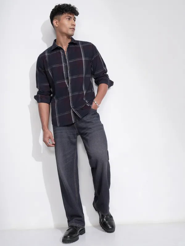 Highlander Men Navy Blue Checked Slim Fit Casual Shirt