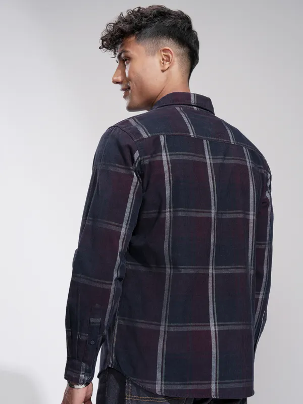 Highlander Men Navy Blue Checked Slim Fit Casual Shirt