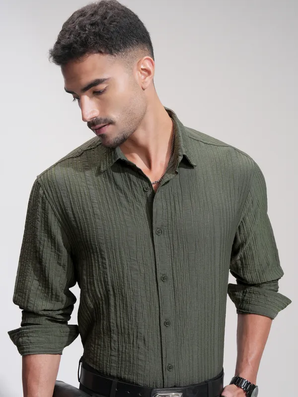Highlander Men Olive Textured Relaxed Fit Casual Shirt