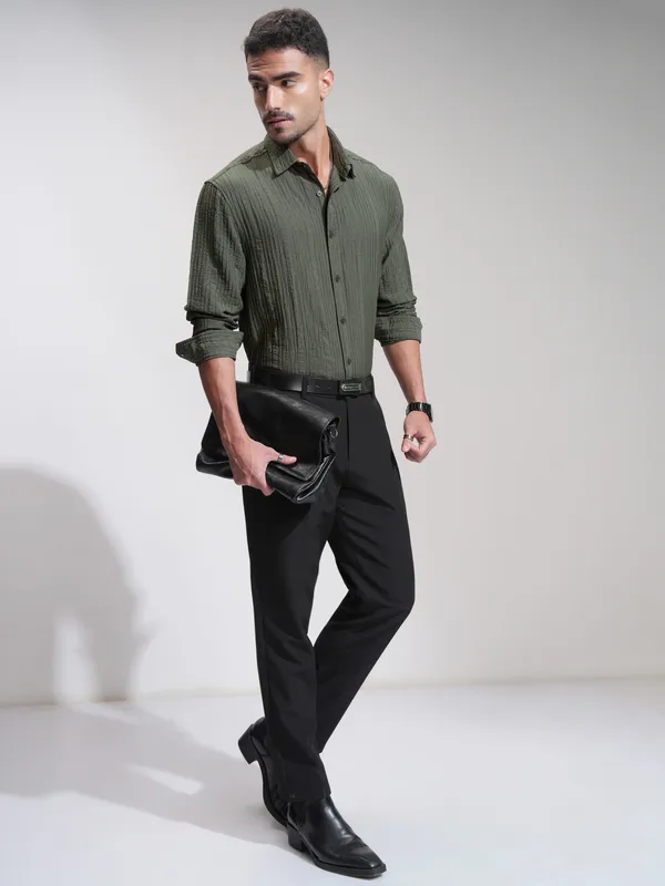 Highlander Men Olive Textured Relaxed Fit Casual Shirt