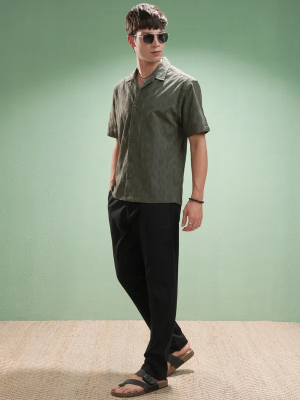 Highlander Men Green Self Design Relaxed Fit Casual Shirt