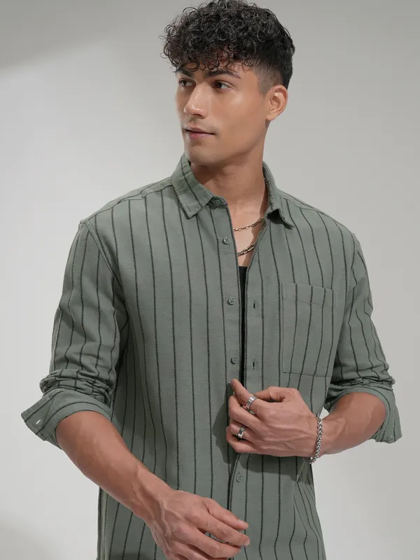 Highlander Men Green Striped Slim Fit Casual Shirt