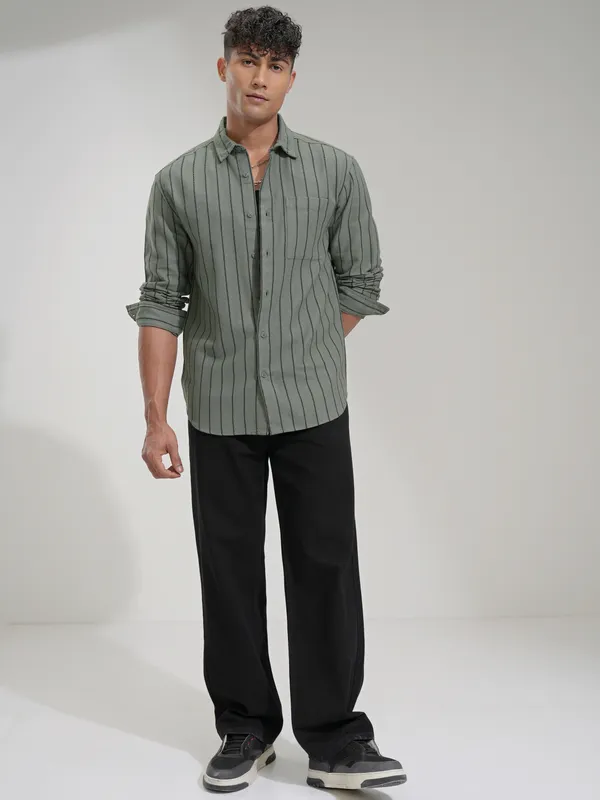 Highlander Men Green Striped Slim Fit Casual Shirt