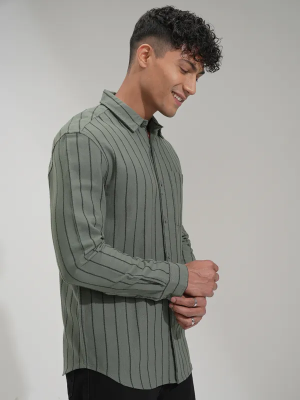 Highlander Men Green Striped Slim Fit Casual Shirt