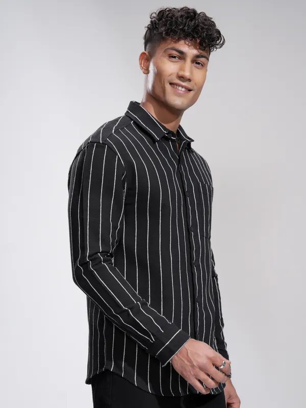 Highlander Men Black Striped Slim Fit Casual Shirt