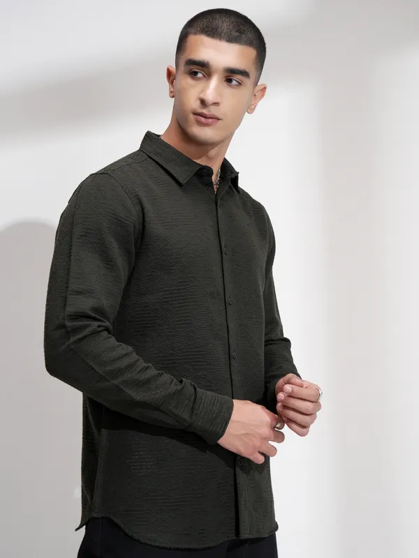 Highlander Men Olive Self Design Slim Fit Casual Shirt