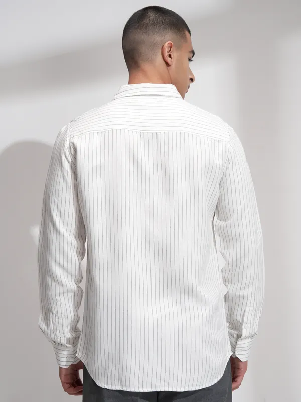 Highlander Men White Striped Slim Fit Casual Shirt