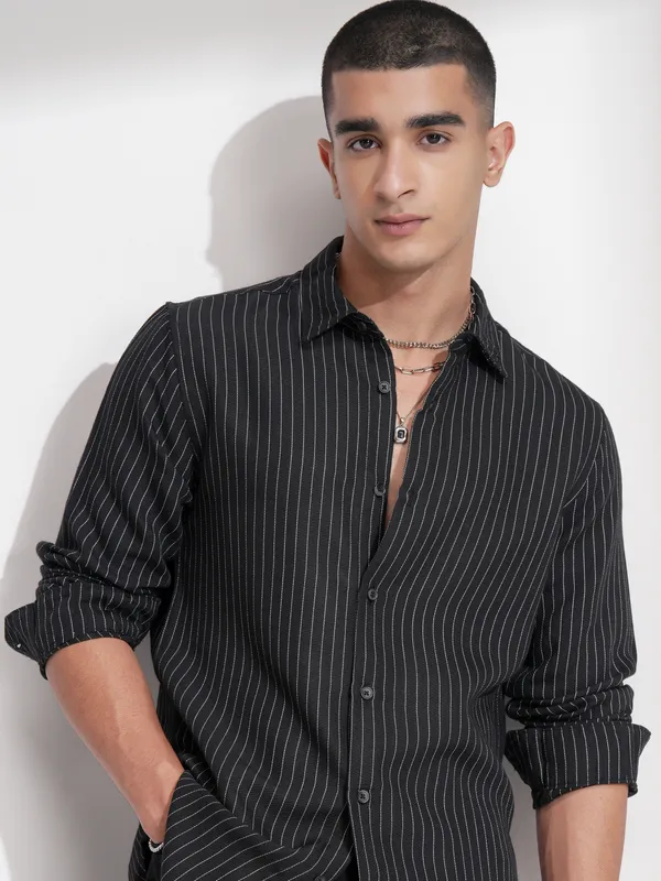 Men Slim Fit Casual Shirt